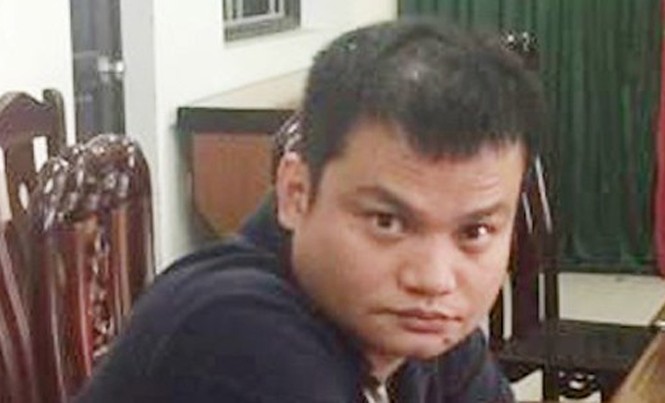 Ông chủ tiệm cầm đồ và đường dây cá độ bóng đá 900 tỷ bị khởi tố Trần Thế Hùng tại CQĐT.