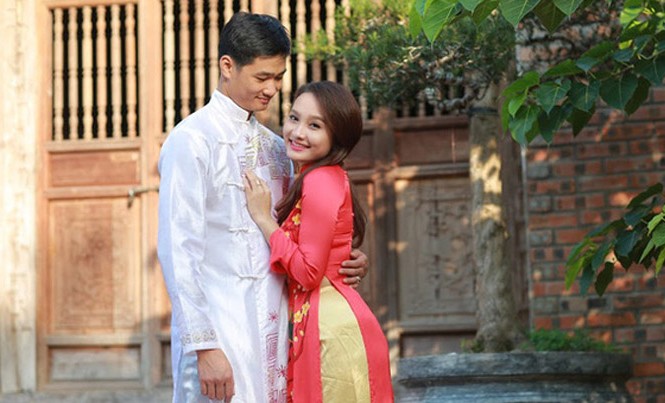 Phản ứng của chồng Bảo Thanh trước cảnh nóng trong “Sống chung với mẹ chồng“ Khi Bảo Thanh lên xe hoa ở tuổi 21, nhiều người tưởng chồng cô là đại gia.