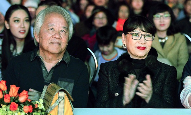 “Gia đình tôi đã không xin cấp phép hát nhạc Trịnh Công Sơn mấy năm nay” Gia đình bà Trịnh Vĩnh Trinh tại đêm nhạc TCS tại Đà Lạt ngày 8/4.