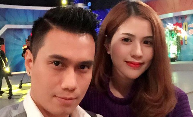 VIệt Anh buồn cười khi nhắc đến vai diễn của vợ trong ‘Người phán xử’ Việt Anh không đồng ý cho vợ tham gia diễn xuất vì đó không phải thế mạnh của cô.