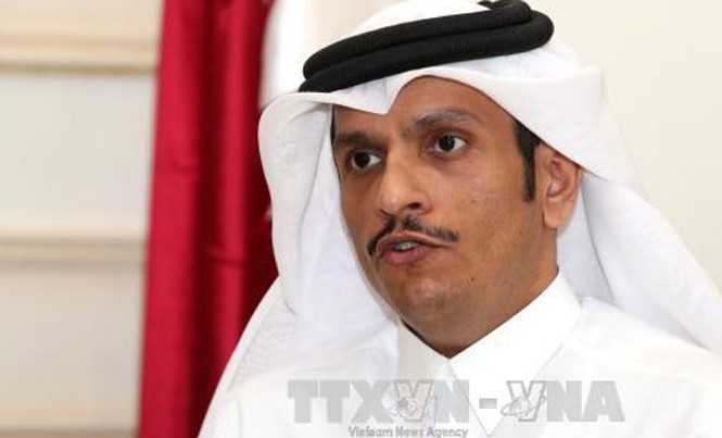Radio Thế giới 24H: Nga 'bủa vây' tất cả máy bay ở Syria Ngoại trưởng Qatar Mohammed bin Abdulrahman al-Thani trả lời phỏng vấn báo chí ở Doha ngày 8/6. Ảnh: AFP/TTXVN.