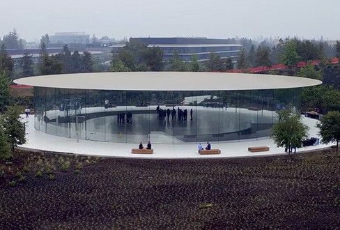 Thang máy quay và “bức tường ẩn” sẽ xuất hiện trong ngày ra mắt iPhone 8 Nhà hát Steve Jobs - nơi Apple sẽ cho ra mắt iPhone 8.