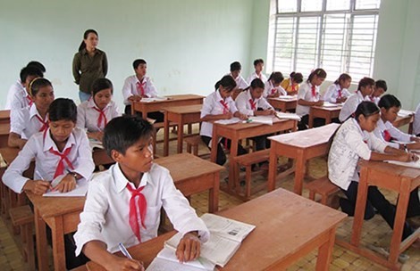 Vì sao Quảng Nam tạm nói không với hệ cử tuyển? Trường học ở vùng sâu, vùng xa ngày càng khang trang cùng với số học sinh phổ thông tăng lên làm giảm nguồn cử tuyển. Ảnh: D.HẰNG