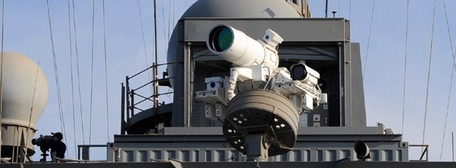 Vũ khí laser mới gắn trên tàu chiến Mỹ 'khủng' thế nào? Hệ thống laser LaWS của Mỹ được lắp đặt trên tàu USS Ponce.