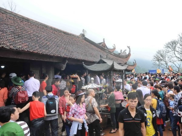 Một người đàn ông tự thiêu tại Thiền viện Trúc lâm Yên Tử Một người đàn ông tự thiêu tại Thiền viện Trúc lâm Yên Tử