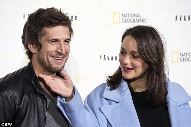 Người tình tin đồn Brad Pitt: Không quan tâm dư luận Vợ chồng Marion Cotillard chịu khó bên nhau sau tin đồn về cuộc li hôn của Brad Pitt