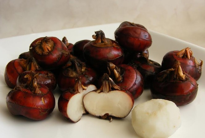 Món ăn thuốc từ củ năng ngon giòn, khỏe tim Món ăn thuốc từ củ năng ngon giòn, khỏe tim