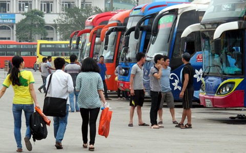 Vì sao phí bến xe Nước Ngầm cao gấp 3 lần bến nhà nước? Vì sao phí bến xe Nước Ngầm cao gấp 3 lần bến nhà nước?