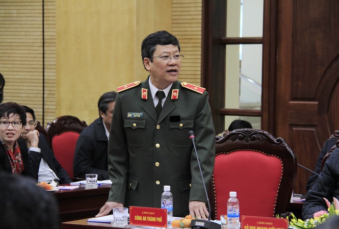 Lãnh đạo Công an Hà Nội: Đừng vì mất giấc ngủ muộn mà bỏ loa phường Thiếu tướng Bạch Thành Định cho rằng không nên bỏ loa phường. Ảnh: Trường Phong
