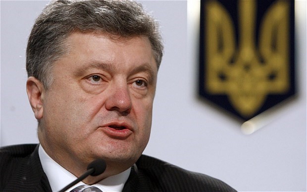 Bản tin 20H: Ukraine nhận đủ viện trợ quân sự Tổng thống Ukraine Petro Poroshenko. (Nguồn: www.telegraph.co.uk)