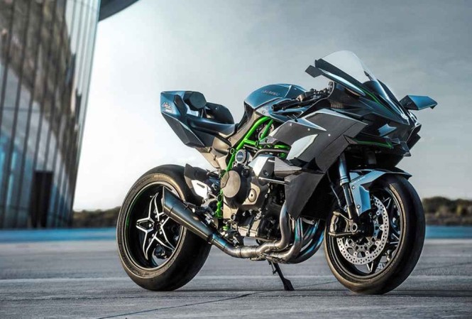 Tới Việt Nam, Kawasaki chính hãng phá giá thị trường Tới Việt Nam, Kawasaki chính hãng phá giá thị trường