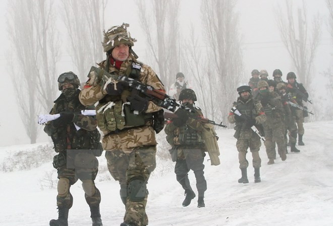 Bản tin 8H: Ukraine kêu gọi liệt Nga vào danh sách 'Bảo trợ khủng bố' Quân đội Ukraine thực hiện chiến dịch truy quét tại Lysychansk thuộc Lugansk. (Nguồn: AFP/TTXVN)