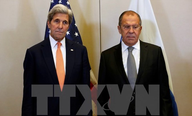 Bản tin 20H: Đức cảnh báo quan hệ Nga - Mỹ căng thẳng leo thang Ngoại trưởng Mỹ John Kerry (trái) và Ngoại trưởng Nga Sergei Lavrov trong một cuộc gặp ở Geneva, Thụy Sĩ ngày 9/9. Nguồn: AFP/TTXVN.