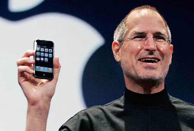 iPhone đã thay đổi thế giới như thế nào? Steve Jobs và chiếc iPhone năm 2007