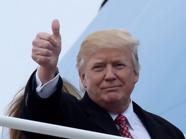 Bản tin 14H30: Ông Trump sẽ xem xét ban hành sắc lệnh nhập cư mới Tổng thống Mỹ Donald Trump. (Nguồn: AP)