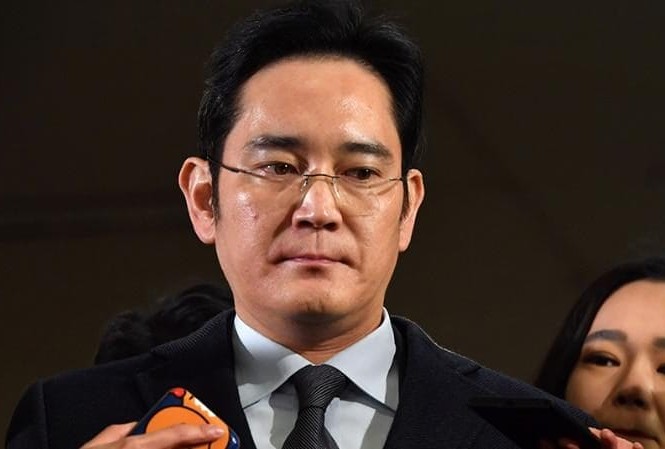Samsung sẽ ‘tan nát’ sau bê bối hối lộ tại Hàn Quốc? Phó chủ tịch Lee Jae Jong, được coi là người thừa kế của tập đoàn Samsung mới đây bị bắt vì nghi án hối lộ và một số tội danh khác