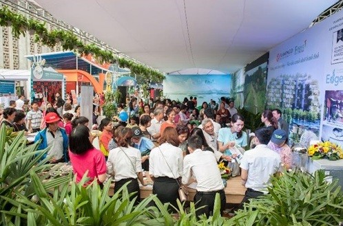 Hàng nghìn người thăm quan không gian nghệ thuật Flamingo Hàng nghìn người thăm quan không gian nghệ thuật Flamingo