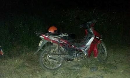 Phát hiện xác thanh niên gần chiếc xe vô chủ Hiện trường vụ việc.