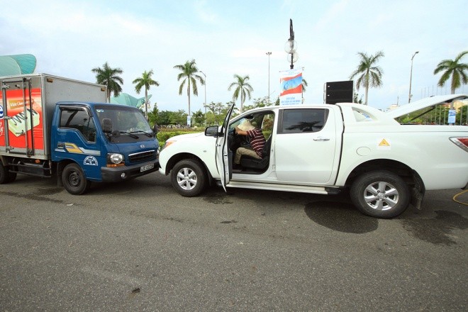 Lực lượng đặc biệt diễn tập ứng phó sự cố hạt nhân Sáng 7/10, UBND TP Đà Nẵng diễn tập ứng phó sự cố bức xạ, hạt nhân với sự tham gia của 100 người. Tình huống giả định xe bán tải chở 2 nguồn phóng xạ Ir-192 có hoạt độ 20 Ci lưu thông qua địa bàn Đà Nẵng, bị 1 xe tải lấn làn tông trực diện.