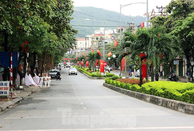 Thu phí dừng đỗ xe, lãnh đạo Cẩm Phả nói gì? Thành phố Cẩm Phả sẽ thực hiện thí điểm dừng đỗ xe ô tô.