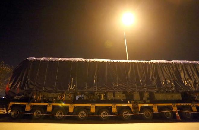 Bốn toa đầu tiên tàu đường sắt Cát Linh - Hà Đông về Hà Nội Bốn toa đầu tiên tàu đường sắt Cát Linh - Hà Đông về Hà Nội