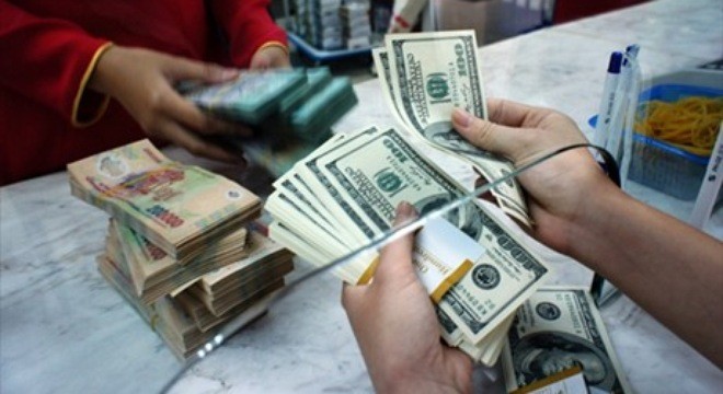 SSI: Khó giảm lãi suất vì sức ép tỷ giá USD tăng Với lãi suất USD tăng và áp lực lạm phát trong nước, sẽ rất khó để giảm lãi suất.