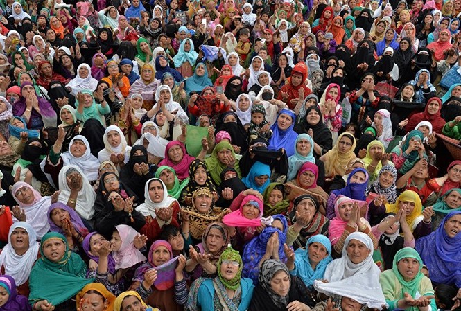 Tòa án Ấn Độ ra phán quyết lịch sử: cấm ly hôn bằng ‘3 lần talaq' Phụ nữ Hồi giáo Ấn Độ đang phải chịu nhiều bất công vì bất bình đẳng giới. Ảnh: AFP