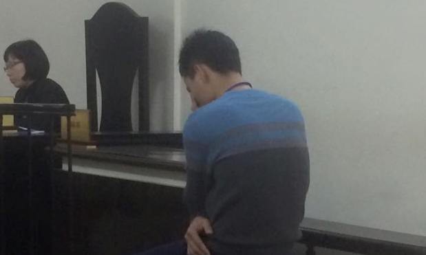 Nam thanh niên lĩnh án vì chuyên quảng cáo gái bán dâm Anh Lê Văn Đông tại tòa phúc thẩm.