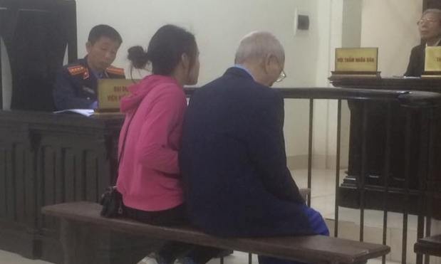 Cụ ông 72 tuổi đâm chết em trai vì mâu thuẫn đất đai Ông Nguyễn Văn Soi tại tòa.