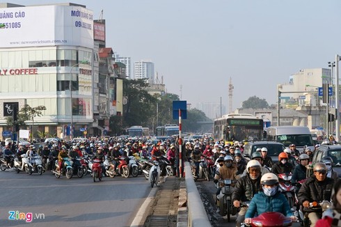 Cầu vượt trăm tỷ thành nút thắt gây ùn tắc giao thông - ảnh 3