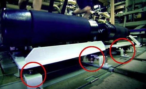 Lính thủy Mỹ mở tiệc nướng trên tàu ngầm - ảnh 9