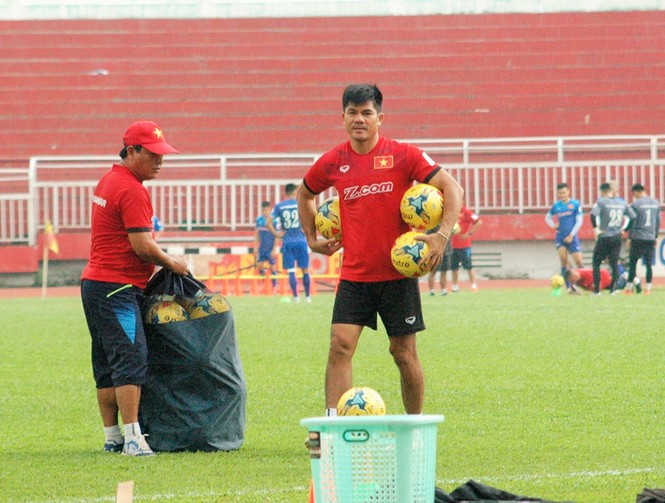 Tuyển Việt Nam dầm mưa ở TPHCM cho giấc mơ vô địch - ảnh 6