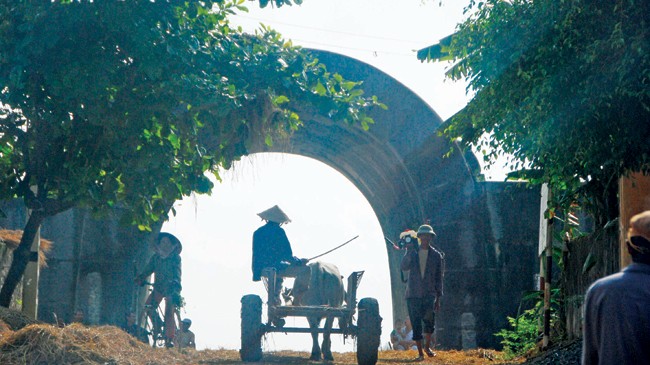Những cuộc tụ lửa - ảnh 1