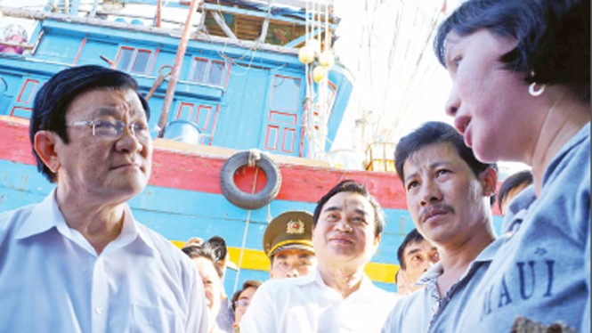 Biển Đông - Năm dậy sóng - ảnh 1
