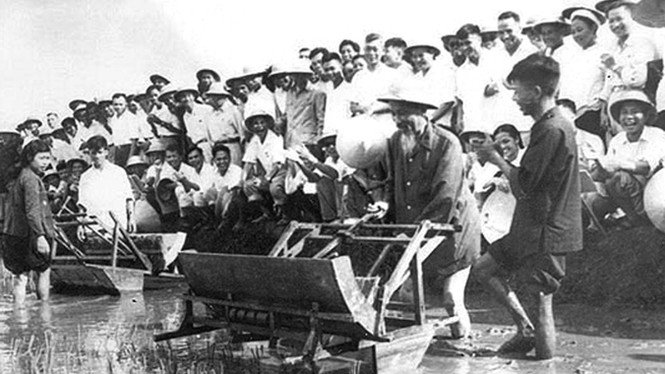 Công khai, minh bạch để chọn người tài đức - ảnh 1