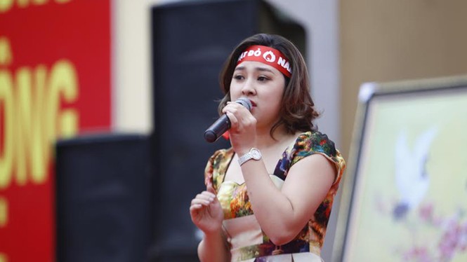 Nhiều “sao” hát, hiến máu tại Chủ nhật Đỏ - ảnh 2