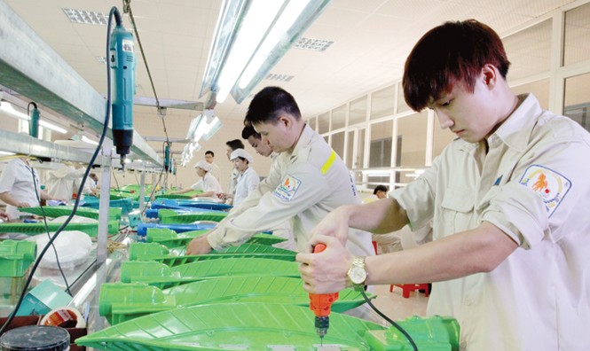 Ðại gia Ninh Bình: Từ công trình nghìn tỷ đến đèn LED siêu tiết kiệm điện - ảnh 2