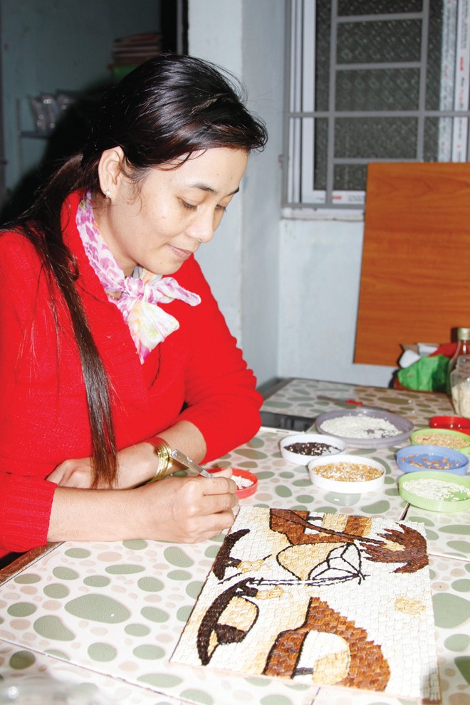 Hồn quê trong tranh gạo của Kiều - ảnh 1