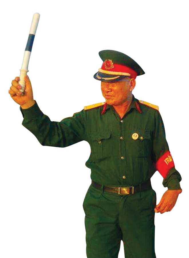 12 năm cầm gậy tre làm 'CSGT bất đắc dĩ' - ảnh 3