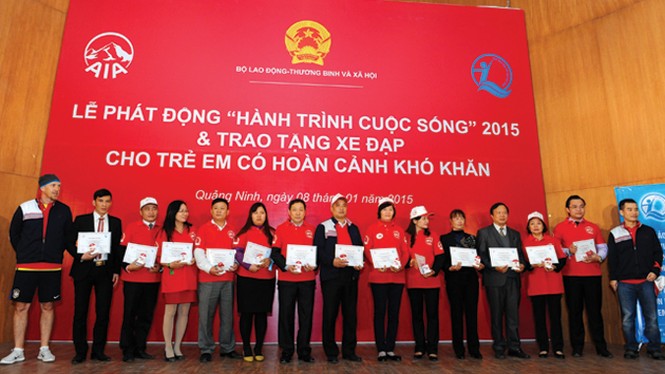 Để đường đến trường trở nên ngắn lại - ảnh 8
