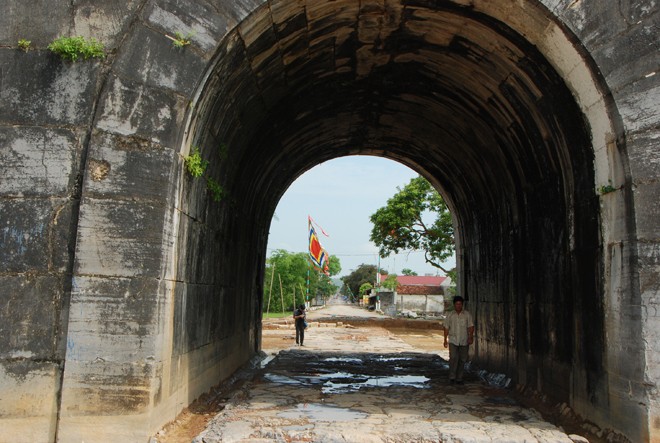 Bí ẩn Thành Nhà Hồ xây chỉ 3 tháng - ảnh 1