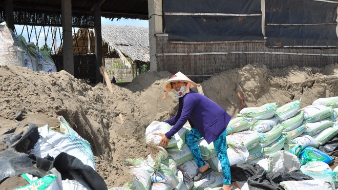 Biển dữ, người miền Tây thót tim lo canh sóng - ảnh 2