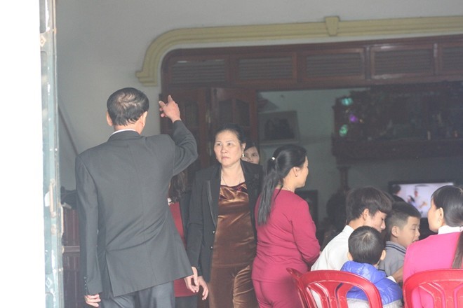 Kẻ gian đột nhập nhà Công Vinh ăn cắp xe máy - ảnh 1