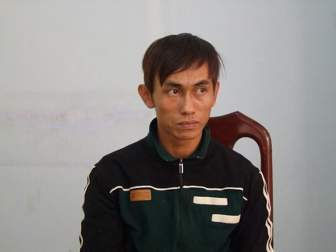 Chích roi điện cướp xe người đi đường - ảnh 2