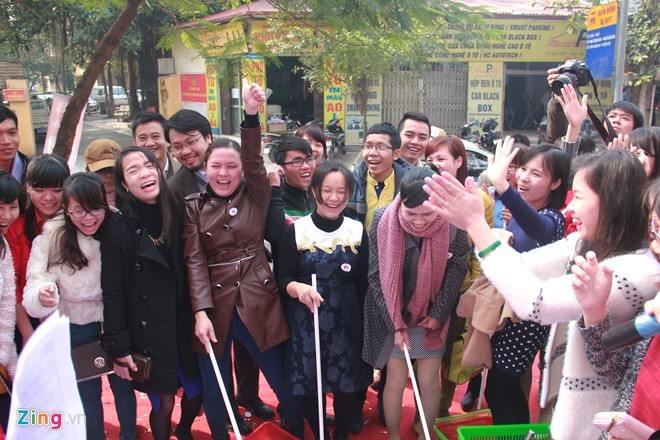 Nhà hàng mở cuộc đua cua, thưởng người thắng 1 triệu đồng - ảnh 8