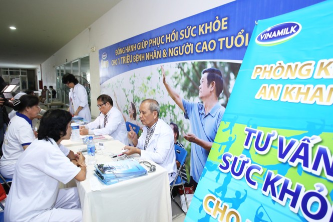 Vinamilk Sure đồng hành chăm sóc sức khoẻ người cao tuổi - ảnh 3