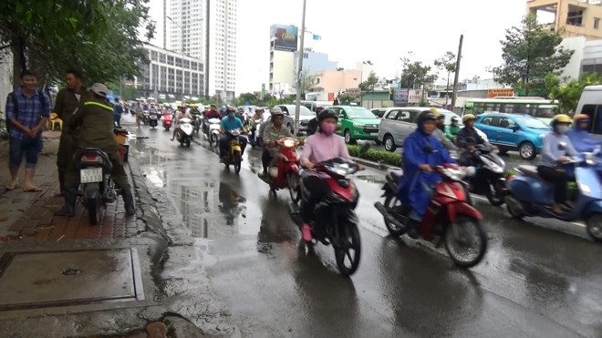 “Siêu máy bơm” hút cạn “rốn ngập” 60cm trong 13 phút ở Sài Gòn - ảnh 5