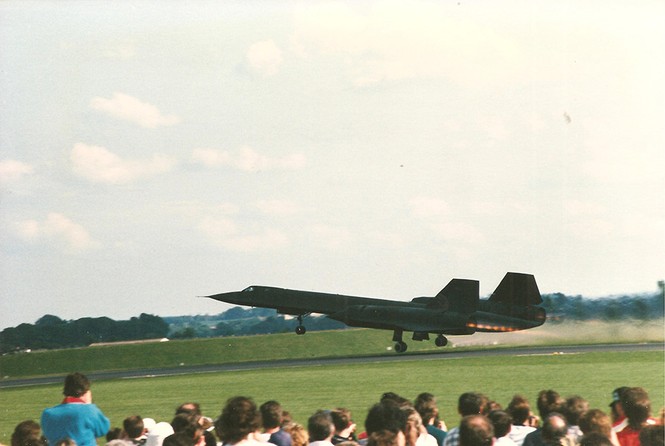 Tận thấy ‘Huyền thoại Chiến tranh Lạnh’ SR-71 Blackbird - ảnh 5