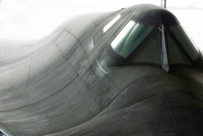 Tận thấy ‘Huyền thoại Chiến tranh Lạnh’ SR-71 Blackbird - ảnh 6