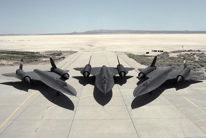 Tận thấy ‘Huyền thoại Chiến tranh Lạnh’ SR-71 Blackbird - ảnh 8